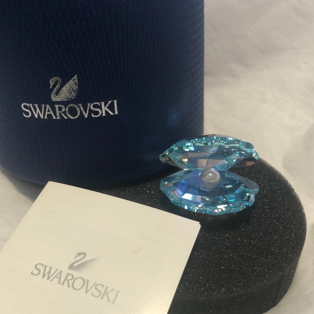 Swarovski Shell with Pearl NIB